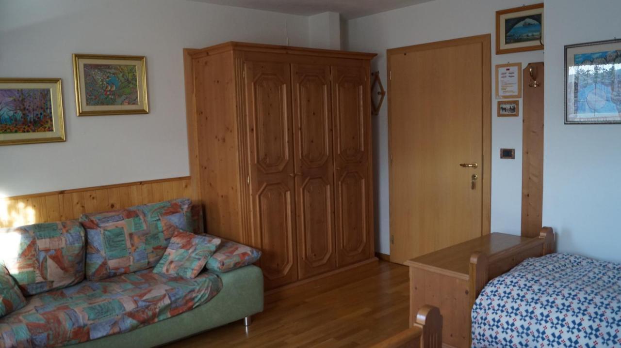 Dreibettzimmer mit eigenem externen Bad